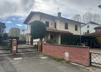 IMG_1698.JPG - Villa Via Alessandro Volta 54, Crevalcore - foto 2