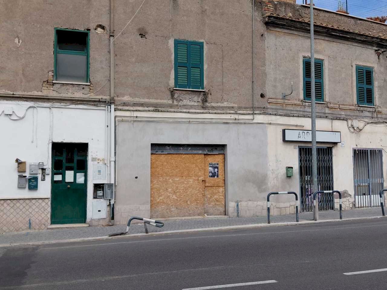 WhatsApp Image 2025-09-22 at 12.35.50.jpeg - Locale Commerciale Via Nazionale Tiburtina 62, Tivoli - foto 1