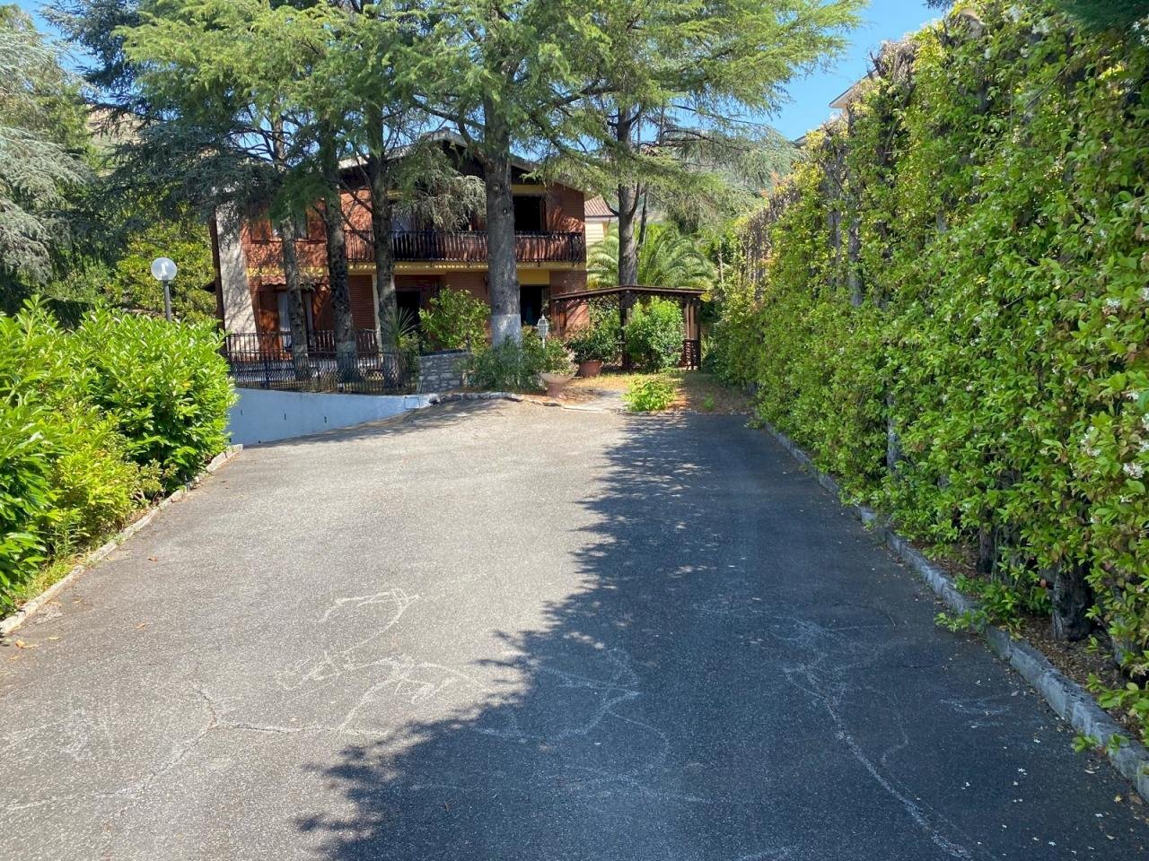 WhatsApp Image 2025-06-21 at 11.43.03 (3).jpeg - Villa via delle Azalee, San Polo dei Cavalieri - foto 3