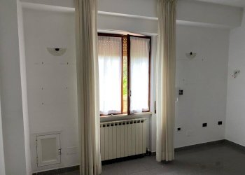 30376.jpg - Office VIALE TRIESTE, Tivoli - photo 4