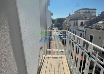 ATTICO classe A3 centro Grottammare Agenzia immobi - Villa Trifamiliare Grottammare - foto 8