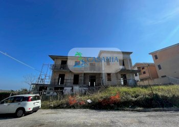 Palazzina al grezzo Massignano Agenzia immobiliare - Independent house Contrada Marezi 13, Massignano - photo 2