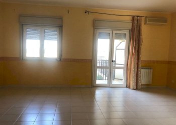 d863f7d6-5d79-4e0f-a9cf-e580a5966f2c.jpg - Quadrilocale VIA FRANCESCO CRSIPI, Floridia - foto 11