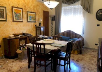 SOGGIORNO - Four-room apartment V.LE SANTA PANAGIA, Siracusa - photo 3