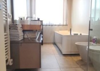 20250610_170942.jpg - Villa via Gramsci 5, Comezzano-Cizzago - foto 2