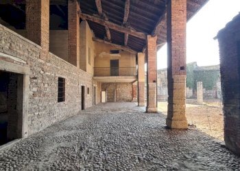 20250404_100213.jpg - Casale Via Santissima 27, Borgosatollo - photo 2