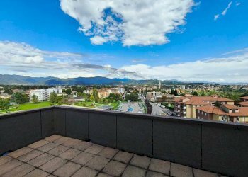 WhatsApp Image 2025-09-23 at 15.27.37 (3).jpeg - Attico Via Roma 80, Ponte San Pietro - foto 2