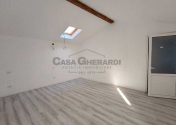 WhatsApp Image 2025-10-24 at 16.31.31 (1).jpeg - Trilocale Via Vittorio Emanuele II, Ponte San Pietro - foto 6