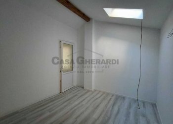 WhatsApp Image 2025-10-24 at 16.31.32 (1).jpeg - Trilocale Via Vittorio Emanuele II, Ponte San Pietro - foto 9