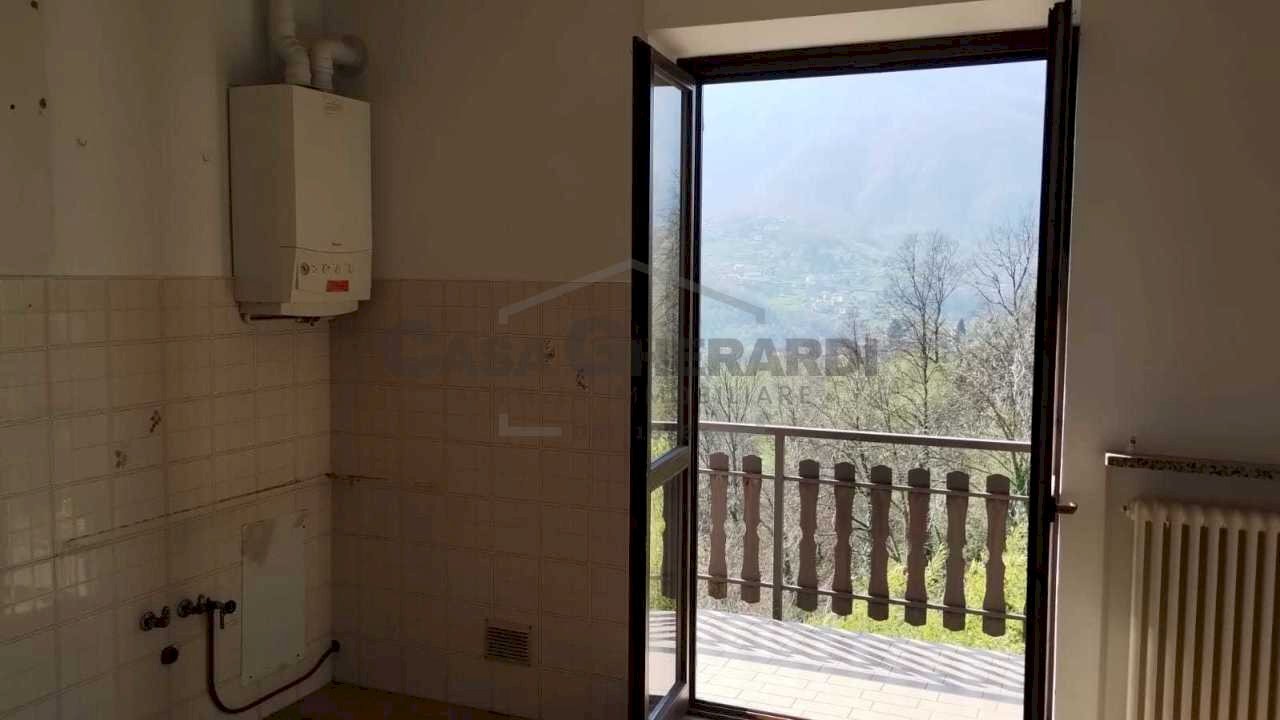 WhatsApp Image 2025-04-05 at 16.16.26.jpeg - Trilocale Via Santa Geltrude Comensoli, Rota d'Imagna - foto 1