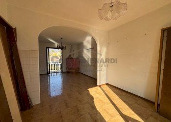 WhatsApp Image 2025-03-10 at 17.54.13.jpeg - Trilocale Via Santa Geltrude Comensoli, Rota d'Imagna - foto 2