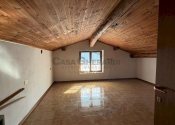 WhatsApp Image 2025-03-10 at 17.54.10.jpeg - Trilocale Via Santa Geltrude Comensoli, Rota d'Imagna - foto 3