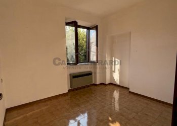 WhatsApp Image 2025-03-10 at 18.04.18 (3).jpeg - Trilocale Via Santa Geltrude Comensoli, Rota d'Imagna - foto 5