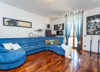 A_000_30_1.jpg - Trilocale Via XXV Aprile 1945 43, Brembate di Sopra - foto 1