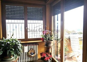 angolo soggiorno vista.jpeg - Villa Via Bettoni 24, Almenno San Bartolomeo - foto 10