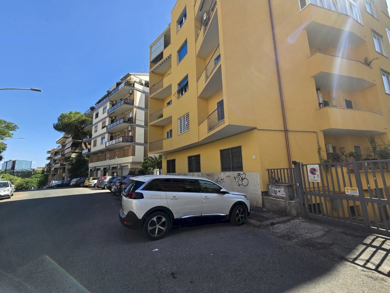 1000291480.jpg - Magazzino Via Emilio de Marchi 21, Roma - foto 2