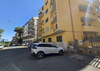 1000291480.jpg - Magazzino Via Emilio de Marchi 21, Roma - foto 2