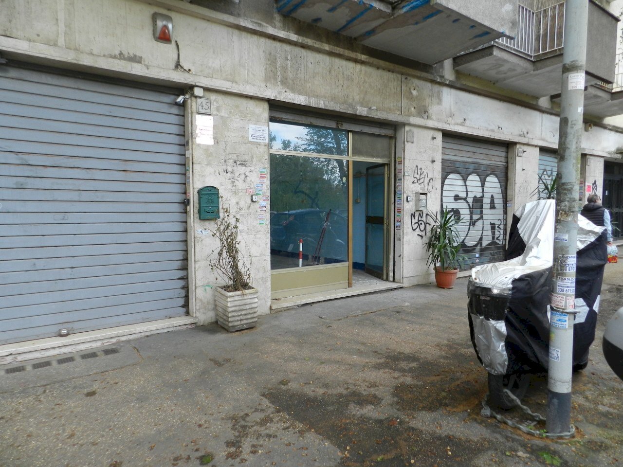 DSCN1534.JPG - Commercial Premises Via dei Campi Flegrei  47, Roma - photo 1