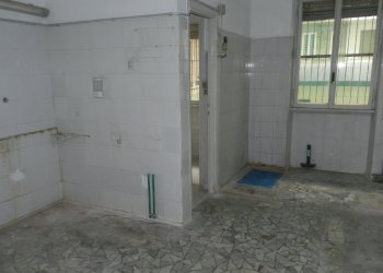 DSCN1537.JPG - Locale Commerciale Via dei Campi Flegrei  47, Roma - foto 6