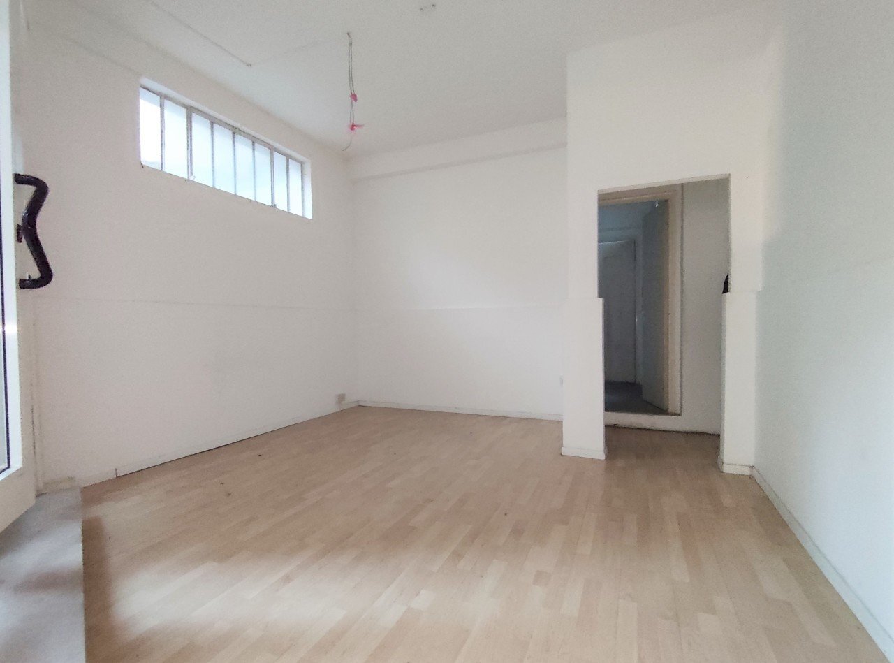 11354.JPG - Magazzino Via Passo del Furlo 31, Roma - foto 2