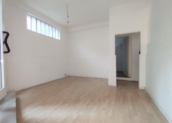 11354.JPG - Magazzino Via Passo del Furlo 31, Roma - foto 2