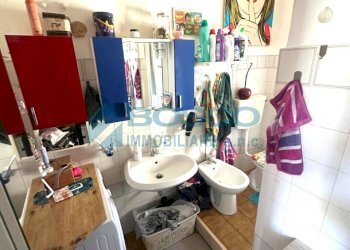 4.jpg - Trilocale Via Alfredo Oldoini, La Spezia - foto 8