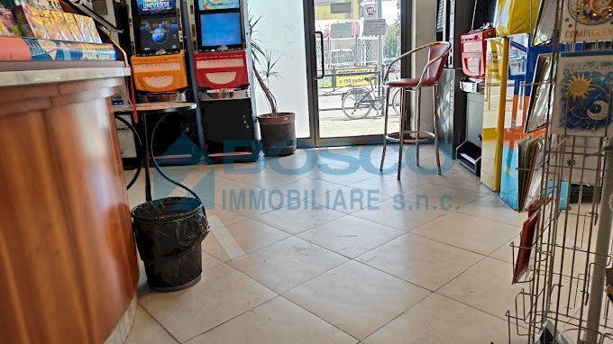 2.jpg - Locale Commerciale Corso Nazionale, La Spezia - foto 2