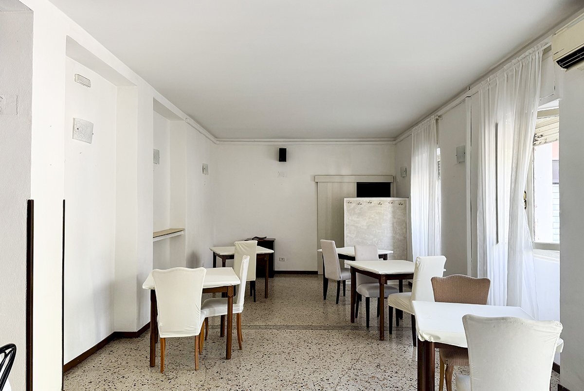 000_Negozio_vendita_ospedale_civile_brescia_intern - Locale Commerciale Via A. Tosoni 55, Brescia - foto 2