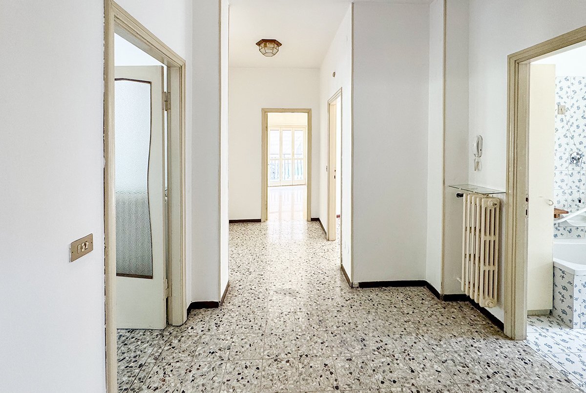 003_Vendita_Brescia_Gardone_VT_Ingresso.jpg - Trilocale Via XX Settembre 41, Gardone Val Trompia - foto 2