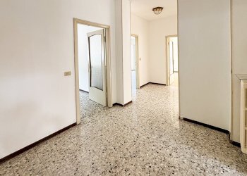 002_Vendita_Brescia_Gardone_VT_Ingresso.jpg - Trilocale Via XX Settembre 41, Gardone Val Trompia - foto 10