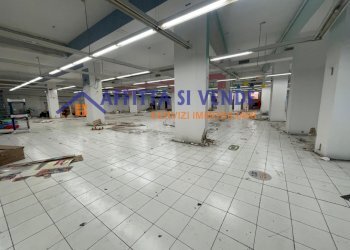 INTERNO - Locale Commerciale Via Tevere 72, Siracusa - foto 1