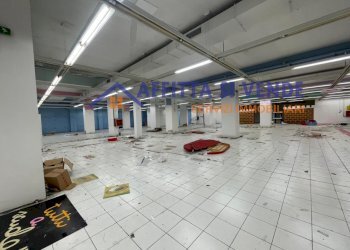 INTERNO - Locale Commerciale Via Tevere 72, Siracusa - foto 13