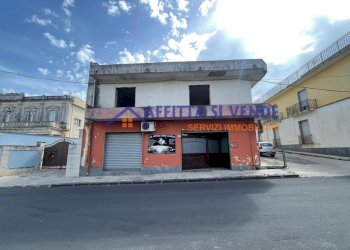 ESTERNO - Appartamento Via Piave 6, Solarino - foto 1