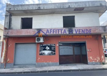 ESTERNO - Appartamento Via Piave 6, Solarino - foto 2