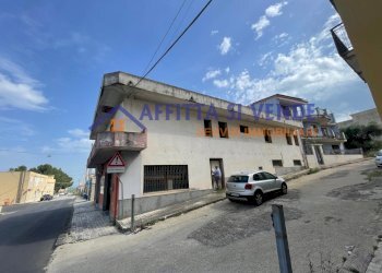 ESTERNO - Appartamento Via Piave 6, Solarino - foto 6