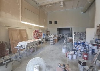 20250618_092310.jpg - Commercial Premises Borgo San Lorenzo - photo 1