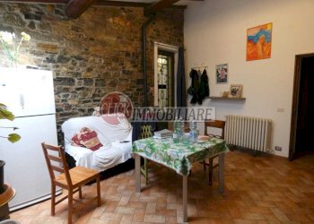 P1090287.JPG - Casa indipendente Scarperia e San Piero - foto 12