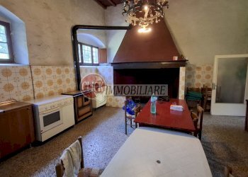 20250625_105217.jpg - Casa indipendente Borgo San Lorenzo - foto 2