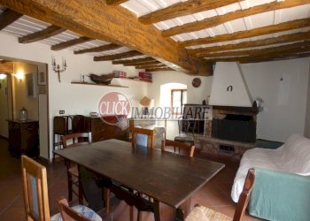 P1060737.jpg - Casale Scarperia e San Piero - foto 3