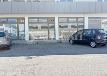 BR-150-RV05.jpg - Locale Commerciale Porcia - foto 4