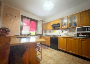 7BR-242-RV_7.jpg - Villa a Schiera Caneva - foto 8