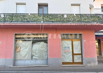 BR-213-RV02.jpg - Locale Commerciale Brugnera - foto 15