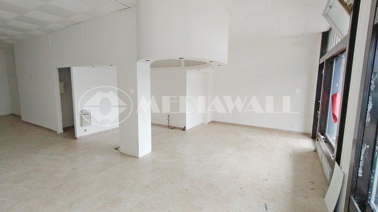 BR-110-RV 30.jpg - Commercial Premises Via Dante Alighieri 22, Maniago - photo 1
