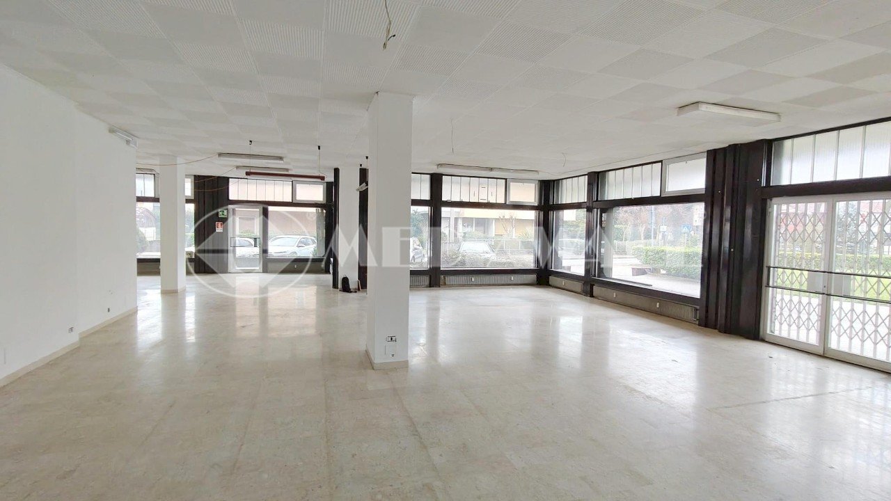BR-109-NV 08 (12).jpg - Locale Commerciale Via Dante Alighieri 20, Maniago - foto 1
