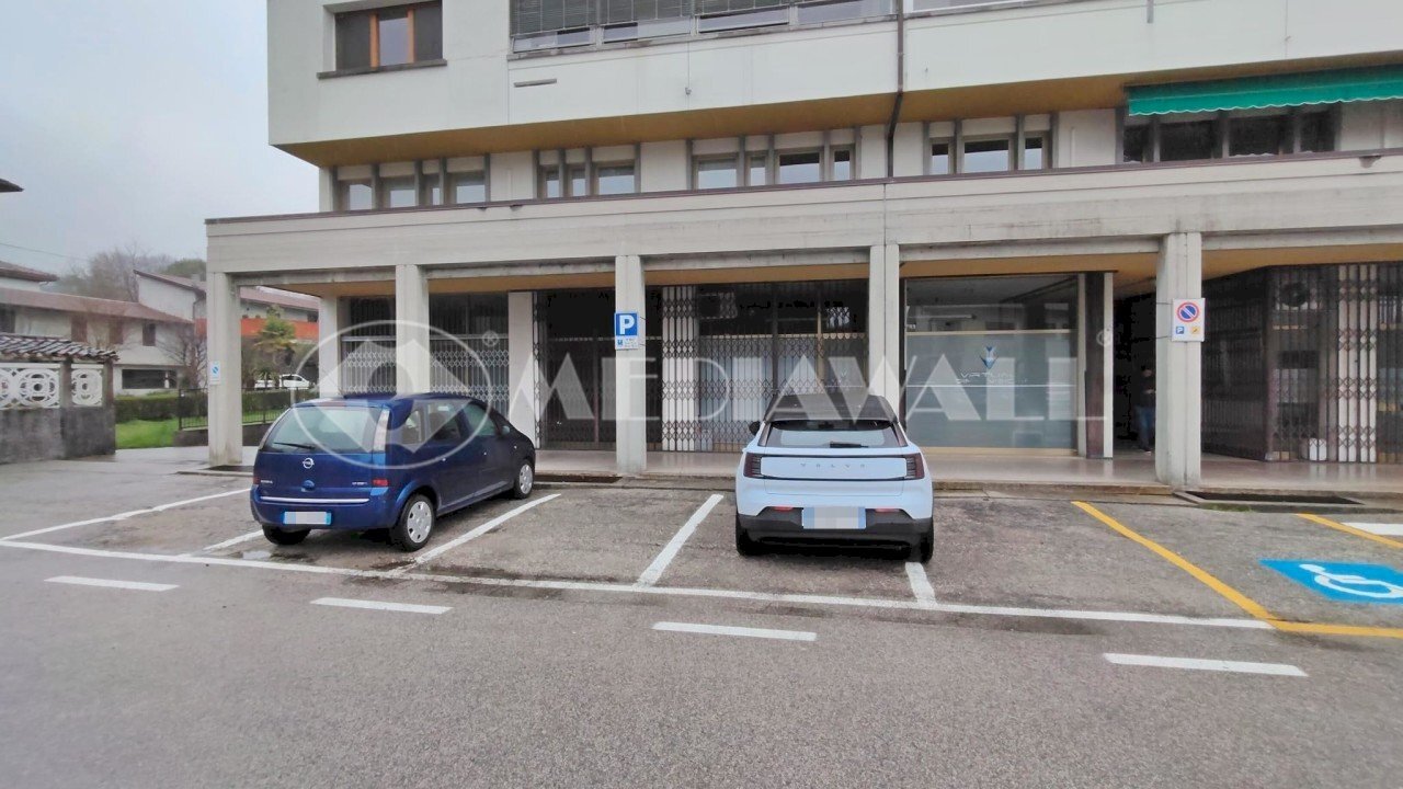 BR-107-NV 01.jpg - Commercial Premises Via Carlo Mazzoli Taic 6, Maniago - photo 1