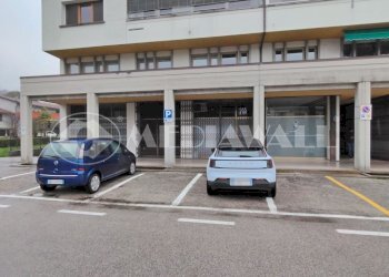 BR-107-NV 01.jpg - Commercial Premises Via Carlo Mazzoli Taic 6, Maniago - photo 1