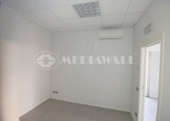 BP-037-RV- 02.jpg - Office Aviano - photo 3