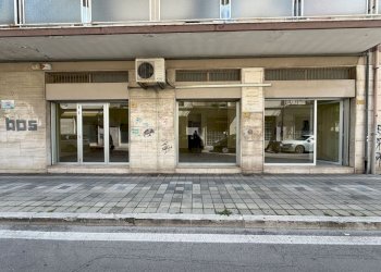 WhatsApp Image 2026-05-13 at 10.29.51.jpg - Locale Commerciale Pescara - foto 1