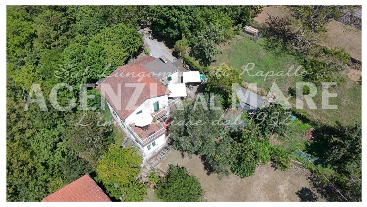 1log.jpg - Villa Trifamiliare Rapallo - foto 1