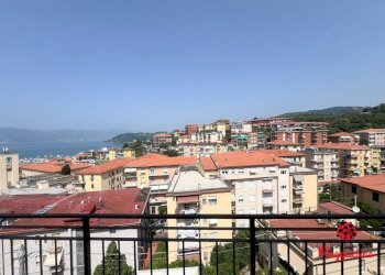 photo_2025-06-13_12-01-58.jpg - Quadrilocale Via della Repubblica 67, La Spezia - foto 2